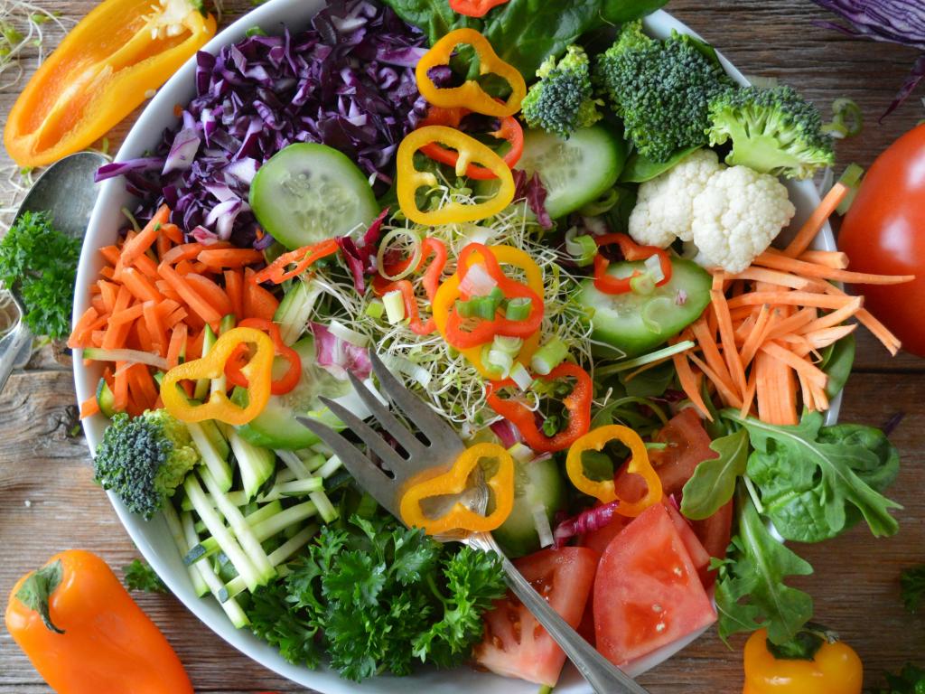 gezond eten, sla met groenten