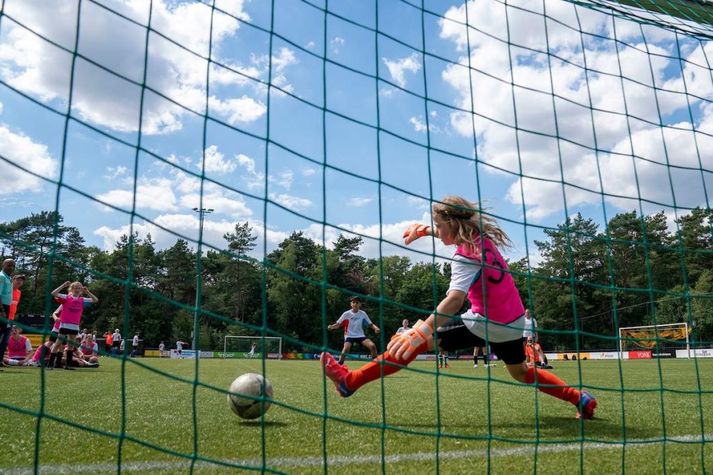 Bas van de Goor Foundation, voetbalclinic FC Utrecht maart 2025