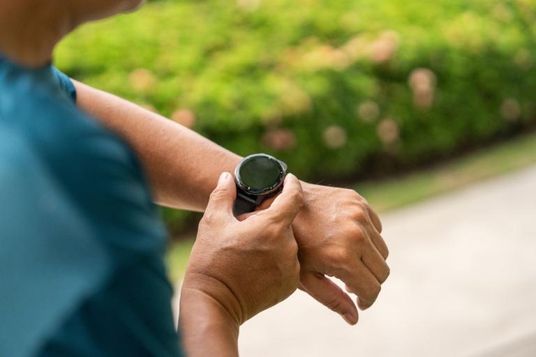 Schade aan bloedvaten meten met een glucosesensor en polsband? (+ doe mee)